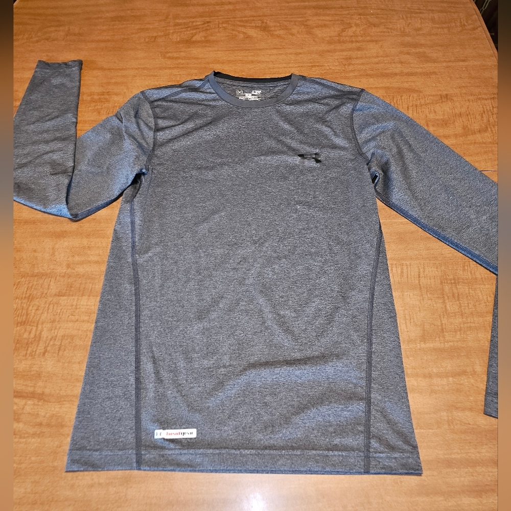 Under Armour Heat Gear Compression Top Mens Small Grey Long Sleeves Gym